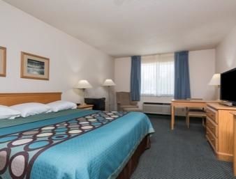 Super 8 By Wyndham Sheldon Hotel Room photo